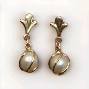 Elegant Dainty 14k Gold and Pearl Drop Earrings